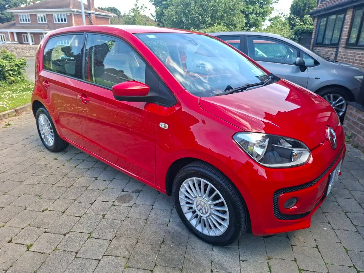 VOLKSWAGON  UP AUTOMATIC 2015 TOTALLY UNMARKED - Image 1
