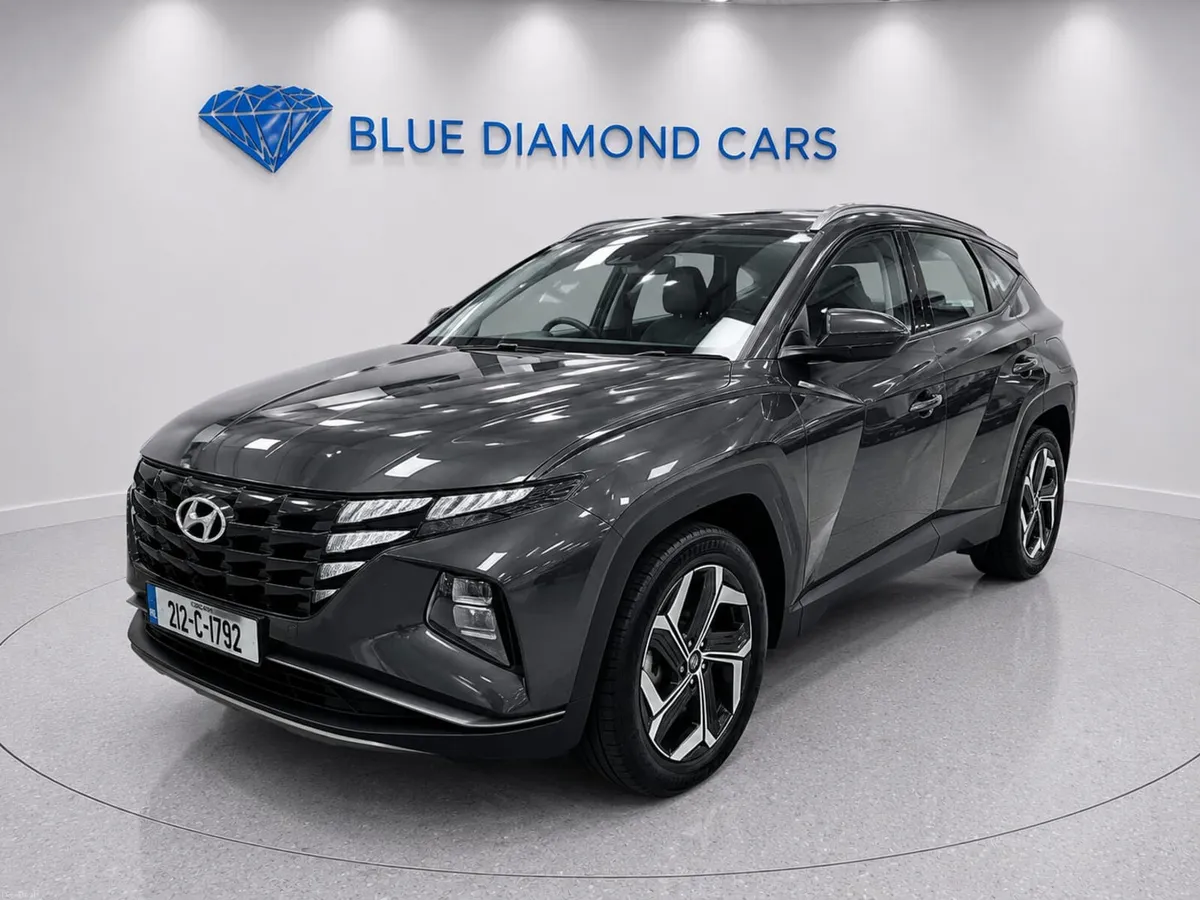 EXTREAMLY LOW MILEAGE 29,000 KM - 1 OWNER CAR 4WD - Image 3