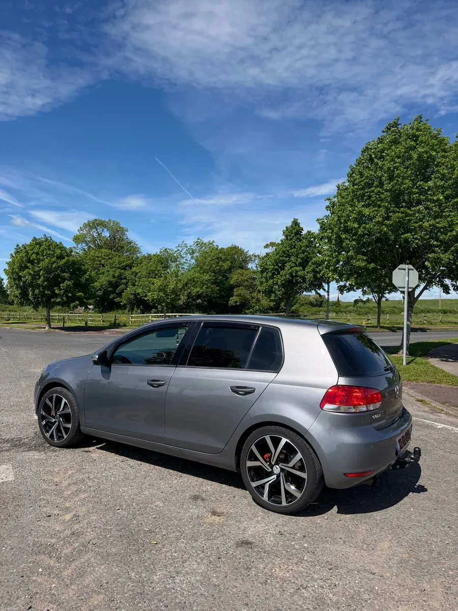 Volkswagen Golf 2011 AUTO 1.6 TDI - Image 2