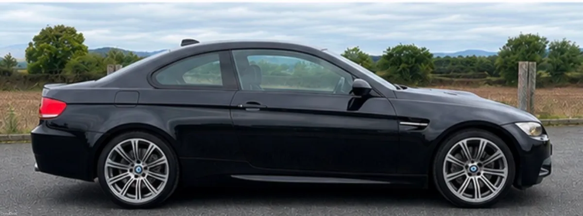 E92 M3 V8 2008 - Image 3