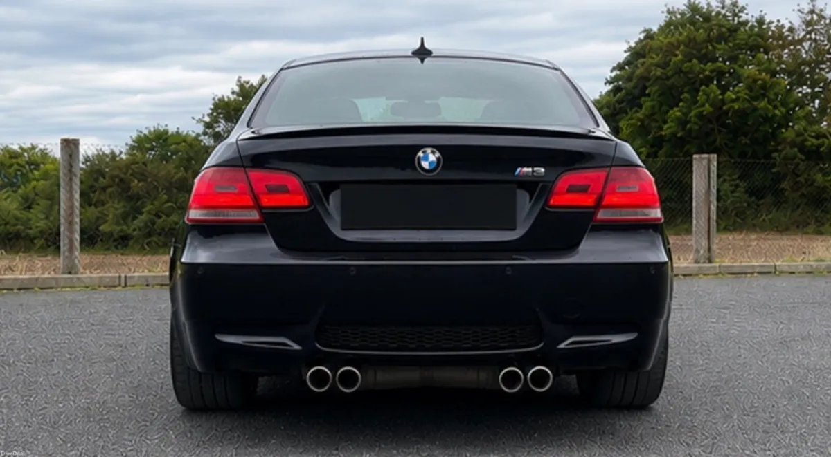 E92 M3 V8 2008 - Image 3