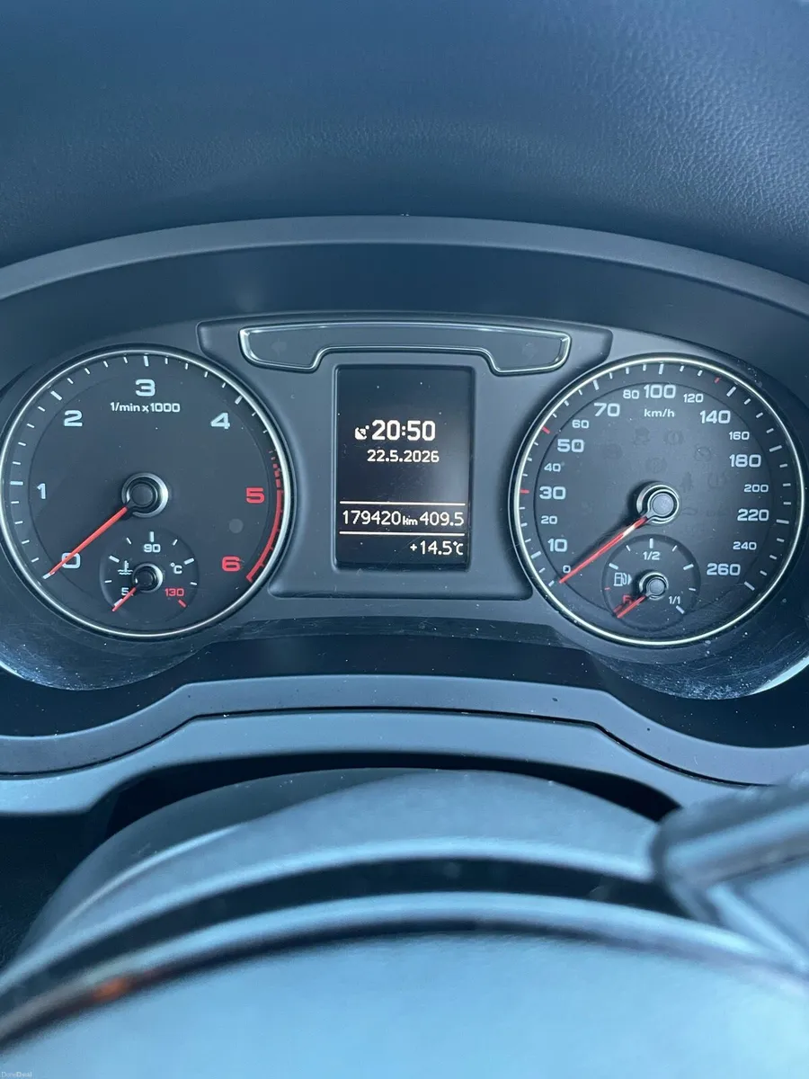 Audi Q3 2015 diesel - Image 2