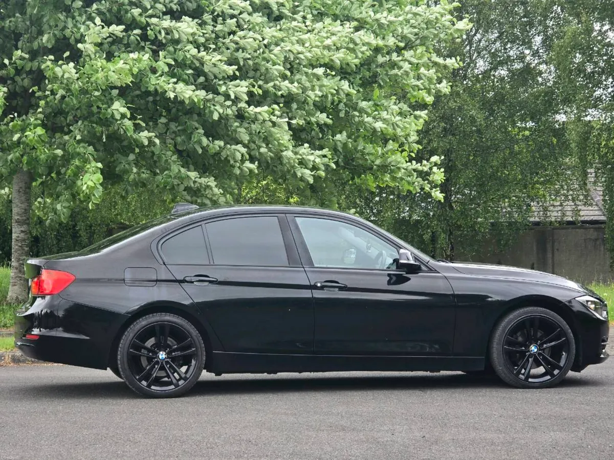 2015 BMW -3 series
Version 2.0D F30 sport NO SWAP - Image 2