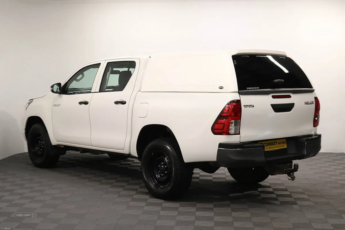 Toyota Hilux D-4D Active - Image 4