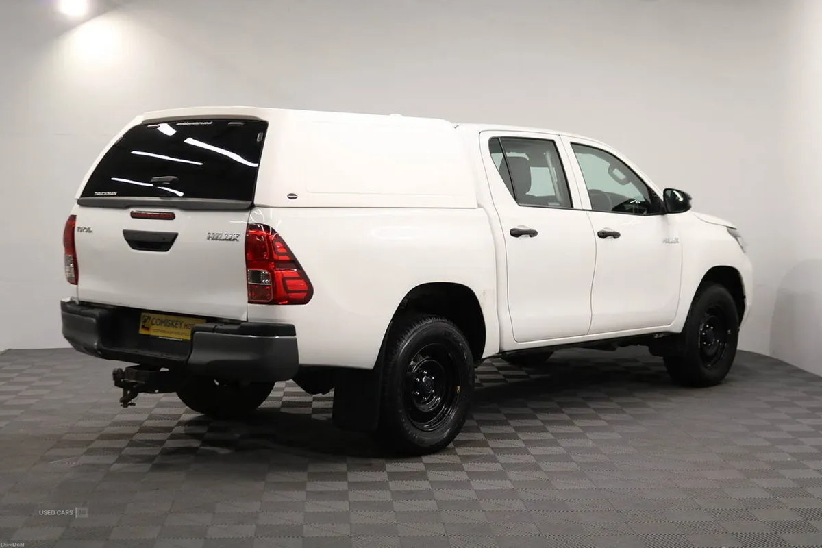 Toyota Hilux D-4D Active - Image 6