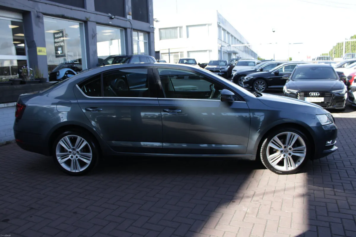 Skoda Octavia 2018 - Image 3