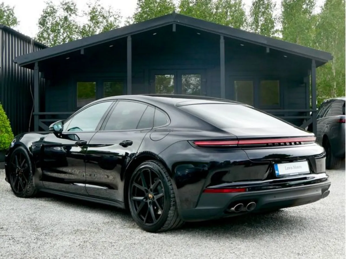 Porsche Panamera 4 E-HYBRID, SPORTS EXHAUST, TILT - Image 4