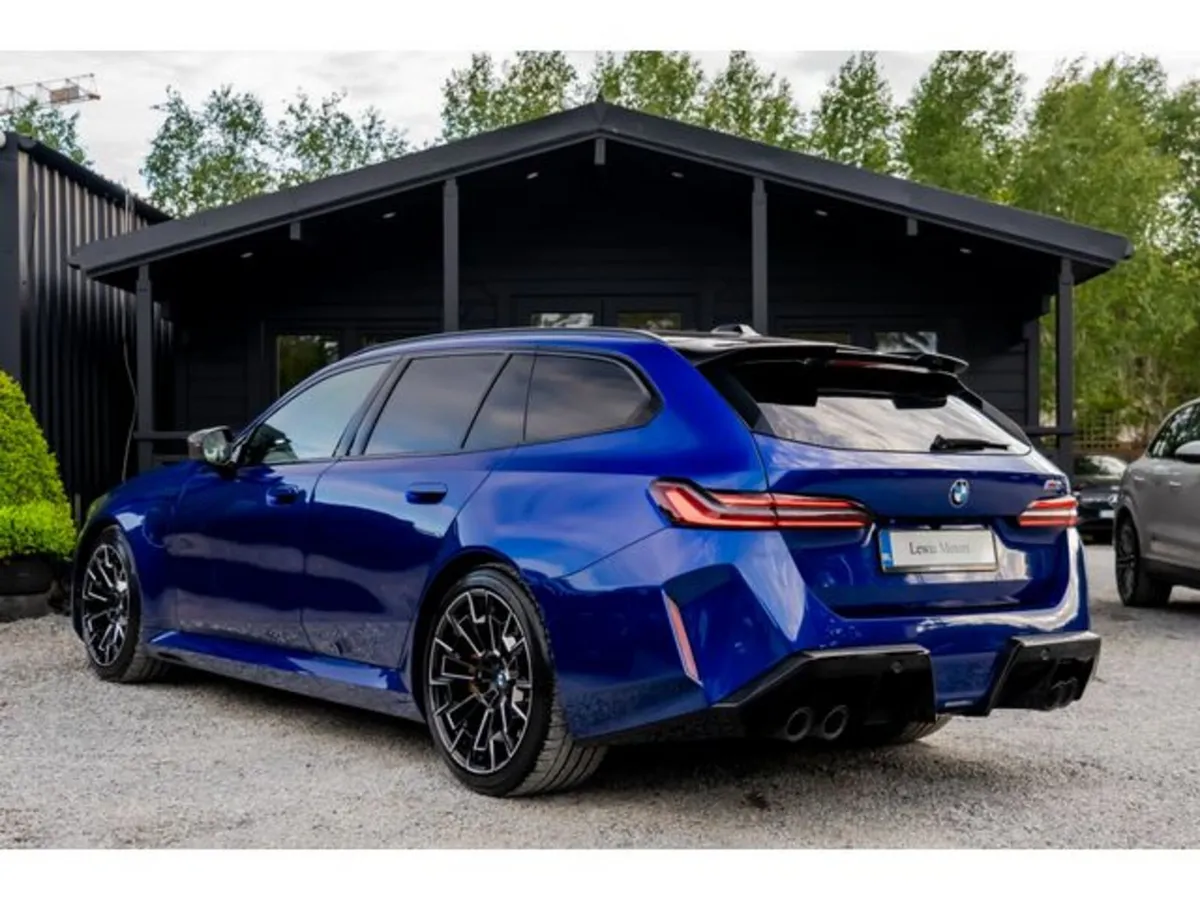 BMW M5 TOURING, HUGE SPEC, ULTIMATE PACK, M DRIVER - Image 4