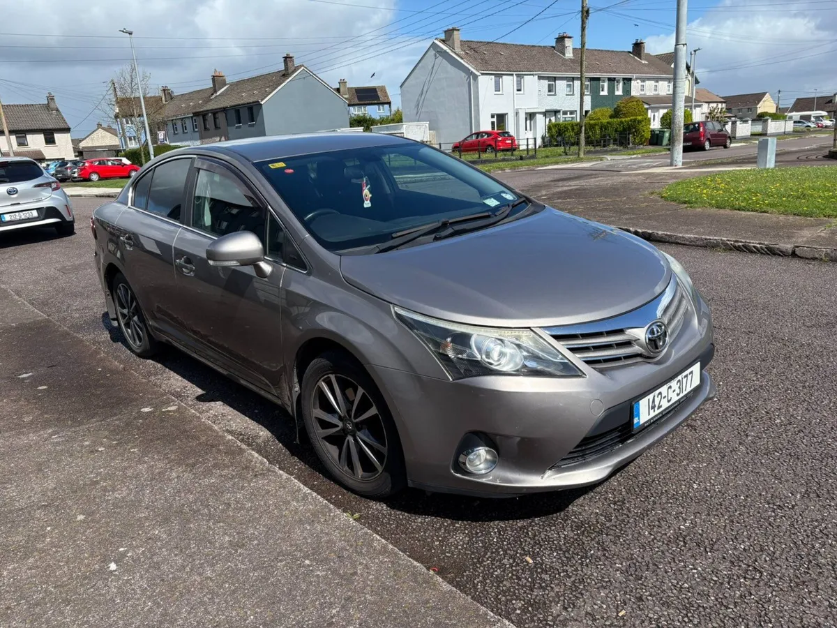 Toyota Avensis 2014 - Image 2