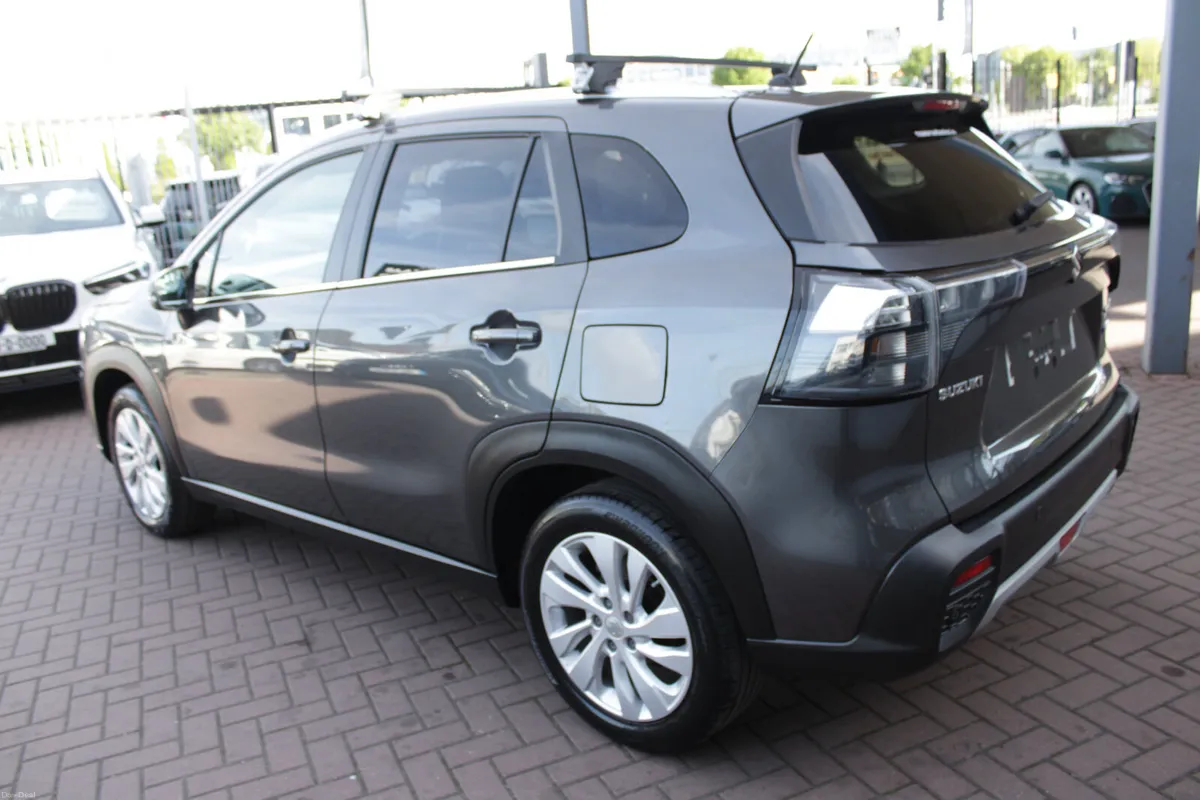 Suzuki SX4 S-Cross 2023 - Image 6