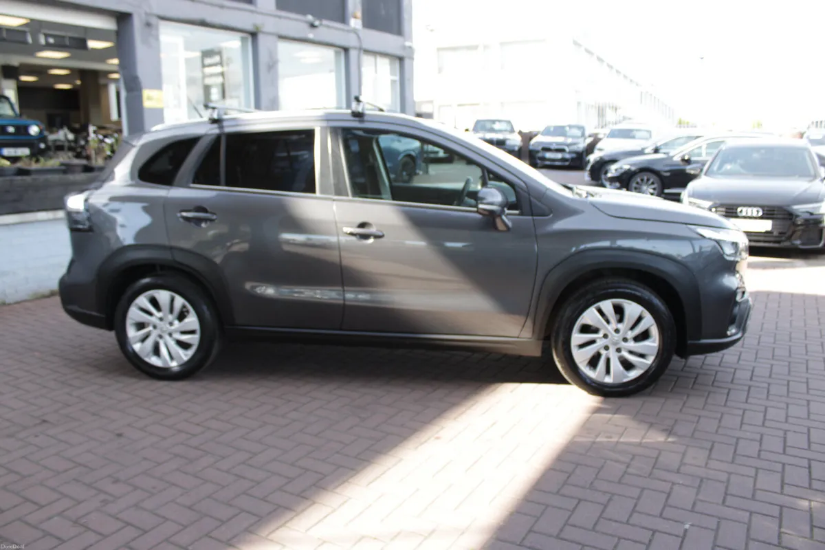 Suzuki SX4 S-Cross 2023 - Image 3
