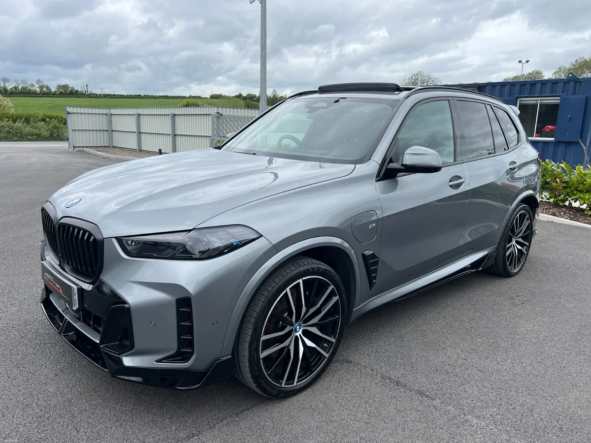 BMW X5 2025 M SPORT TOP SPEC PAN ROOF TECH PRO 22 - Image 4