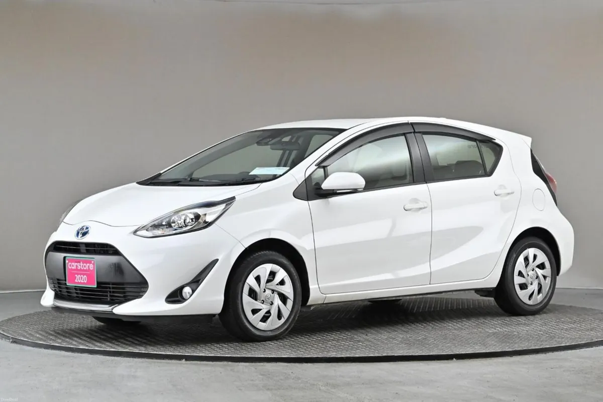 Toyota Aqua 1.5 VVT-i HYBRID **BI-TONE INTERIOR**A - Image 4