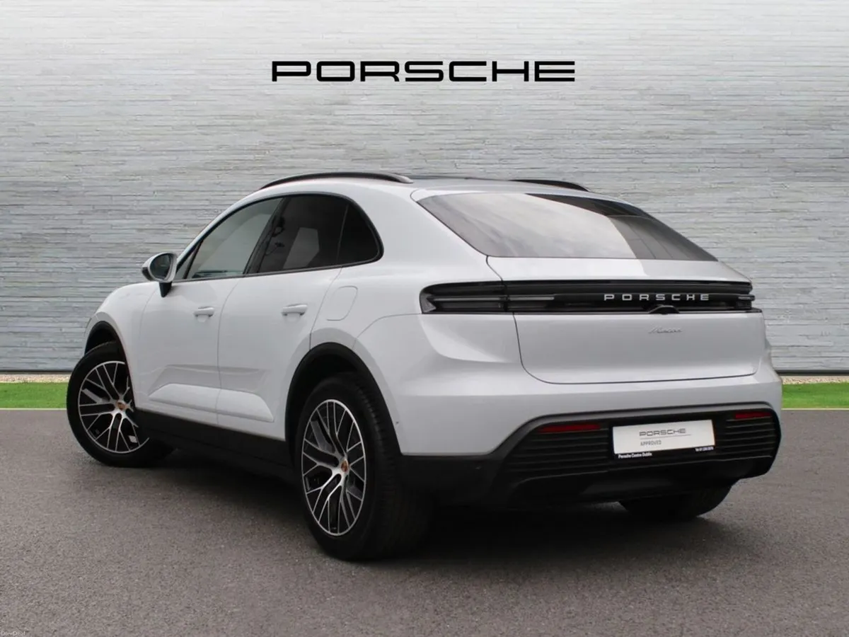Porsche Macan Electric - Image 3