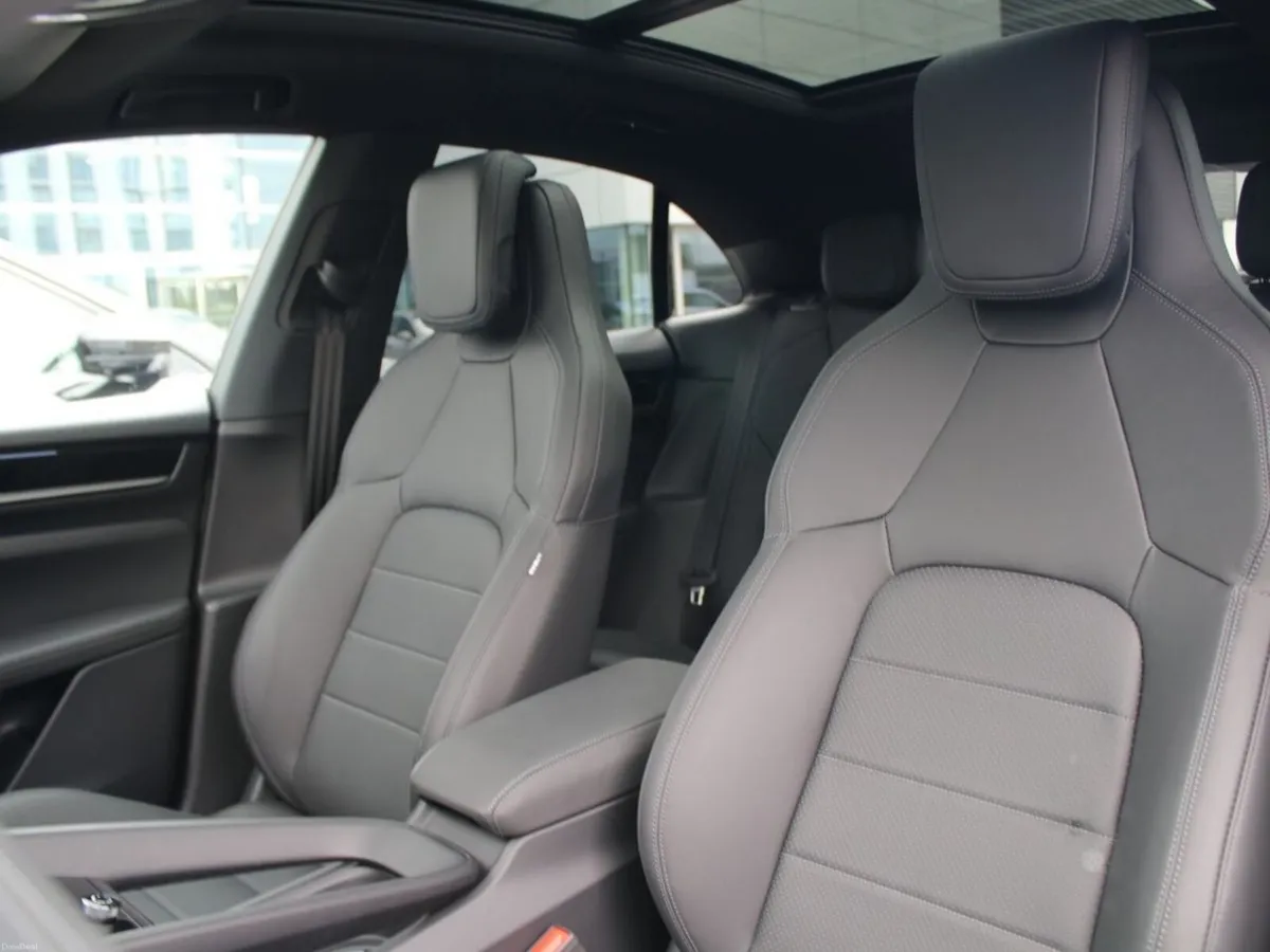 Porsche Macan Electric - Image 5