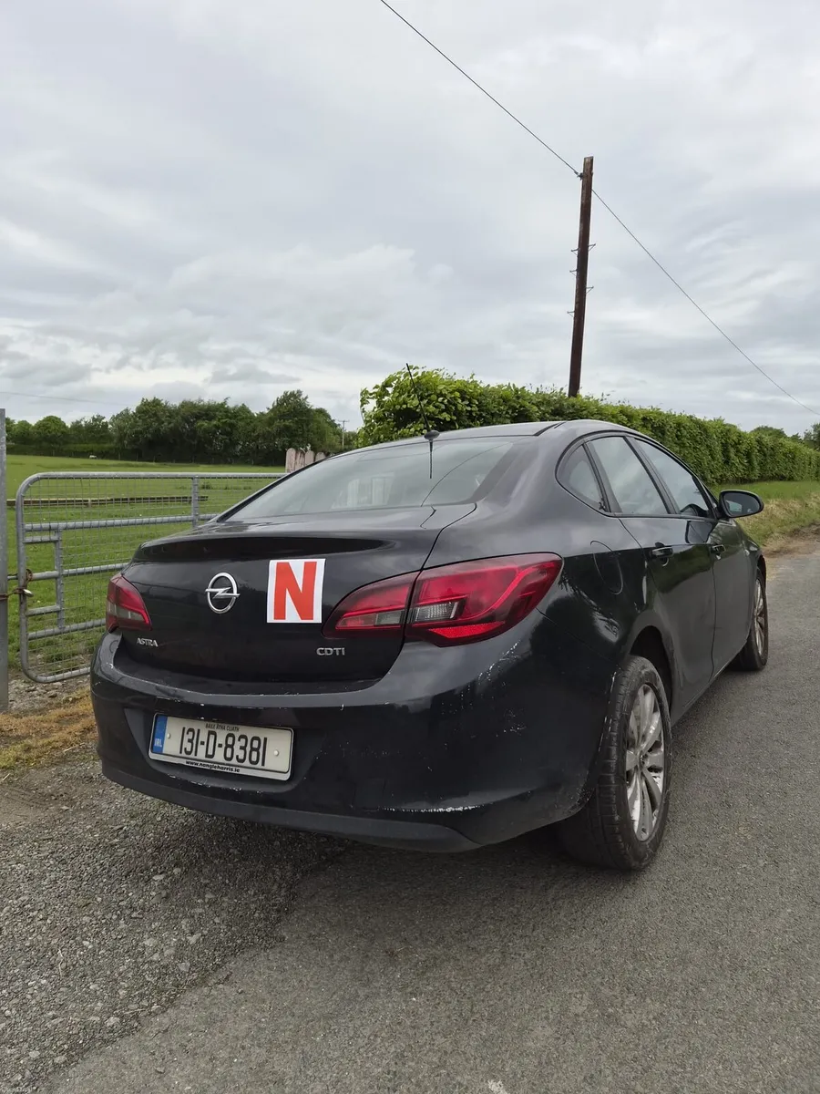Opel Astra sedan 2013 New Nct - Image 3