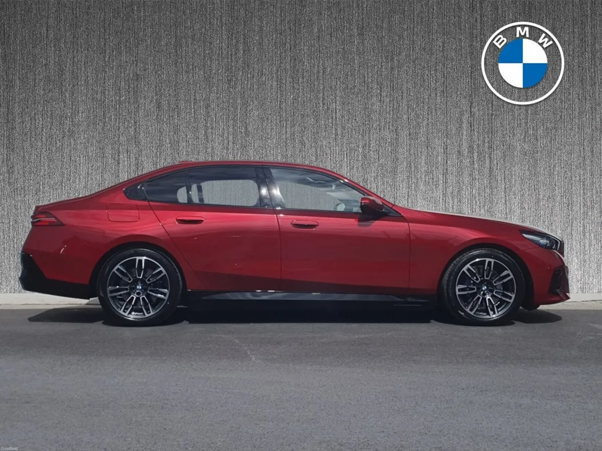 BMW 5-Series 530e M Sport Saloon - Image 3