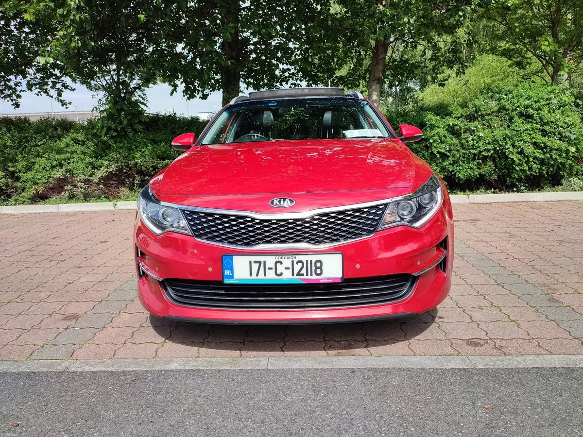Pristine 171 Kia Optima Estate Automatic Diesel - Image 2