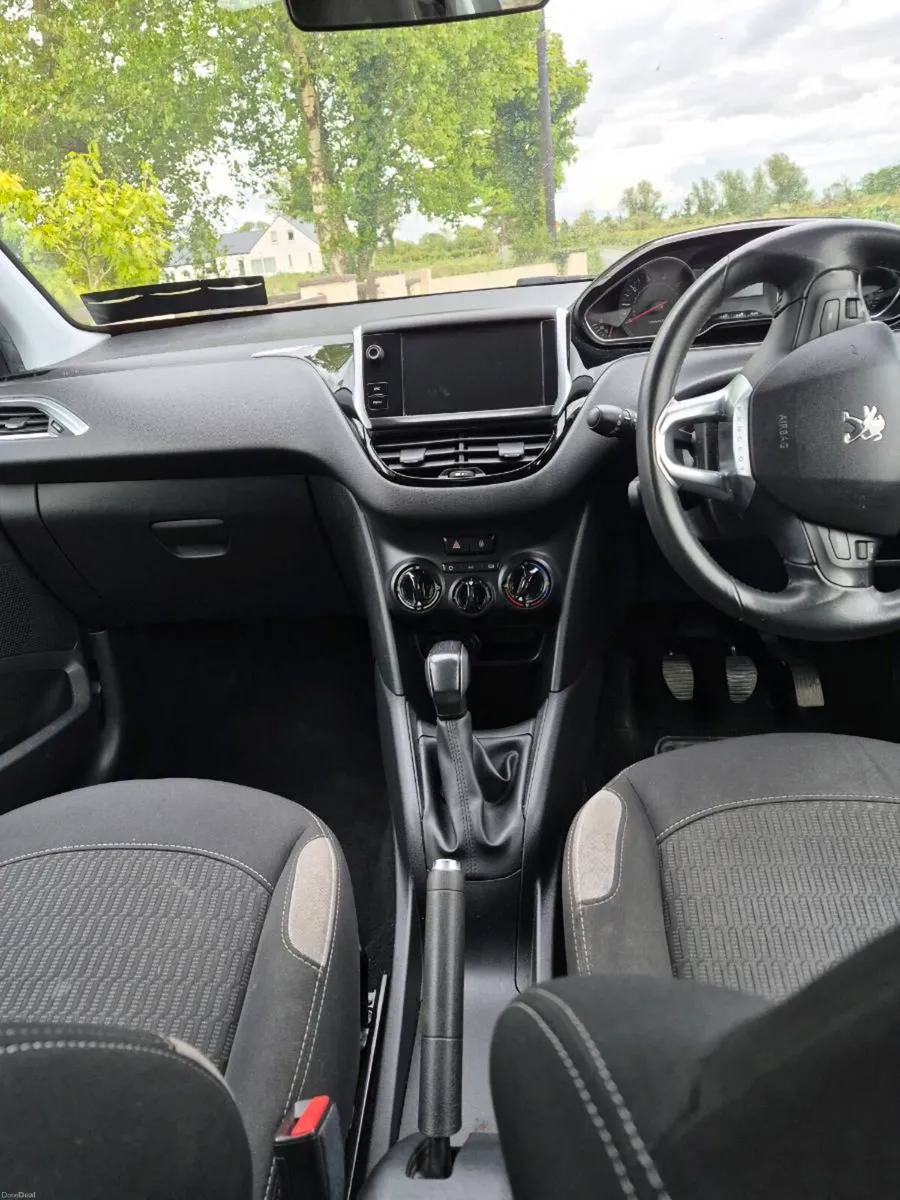 Car - Image 6