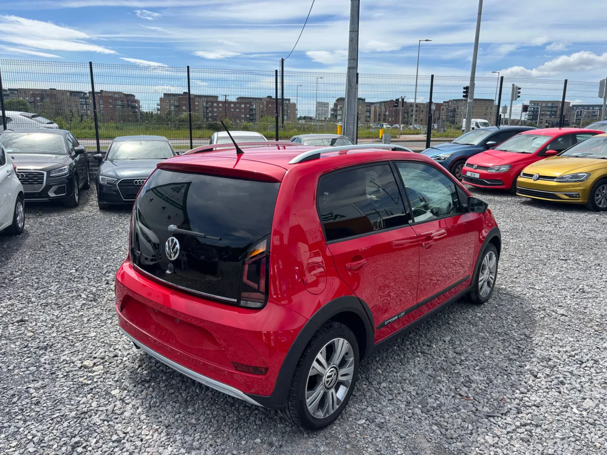 Volkswagen Cross Up! - Image 4