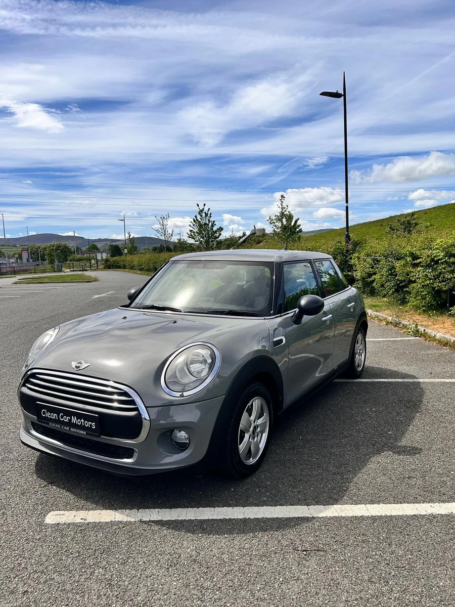 MINI 2018 1.2 PETROL AUTOMATIC - Image 2