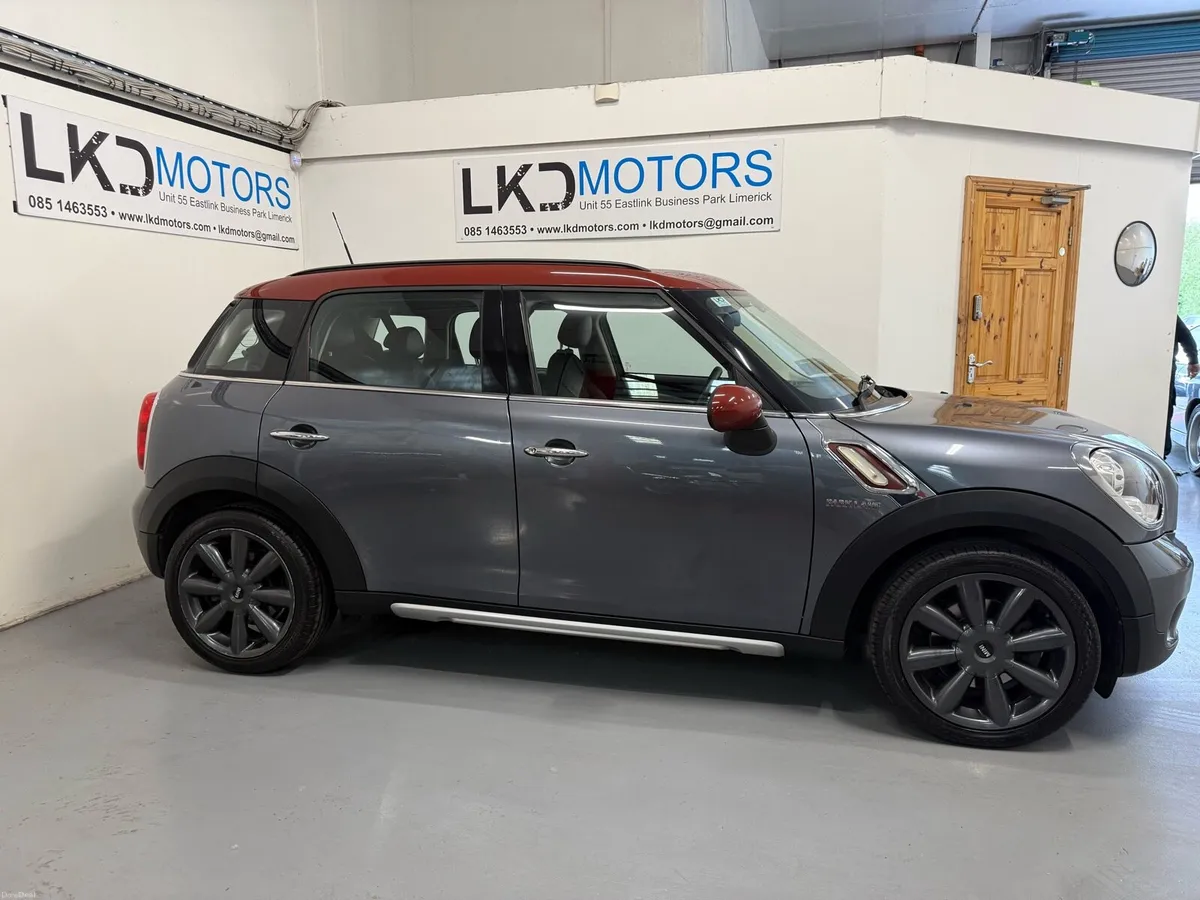 Mini  cooper crossover 2015 diesel automatic - Image 4