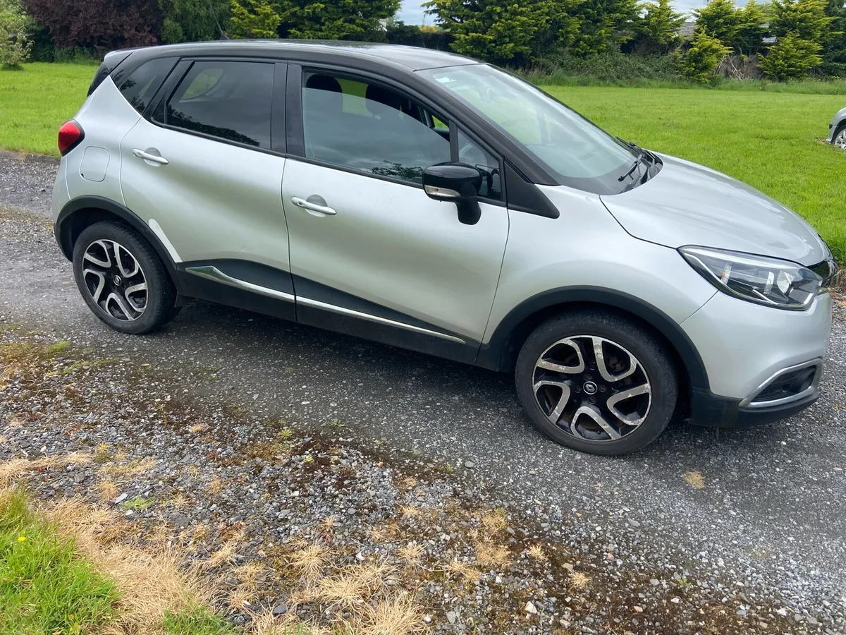 2017 Renault  captur low milage - Image 1