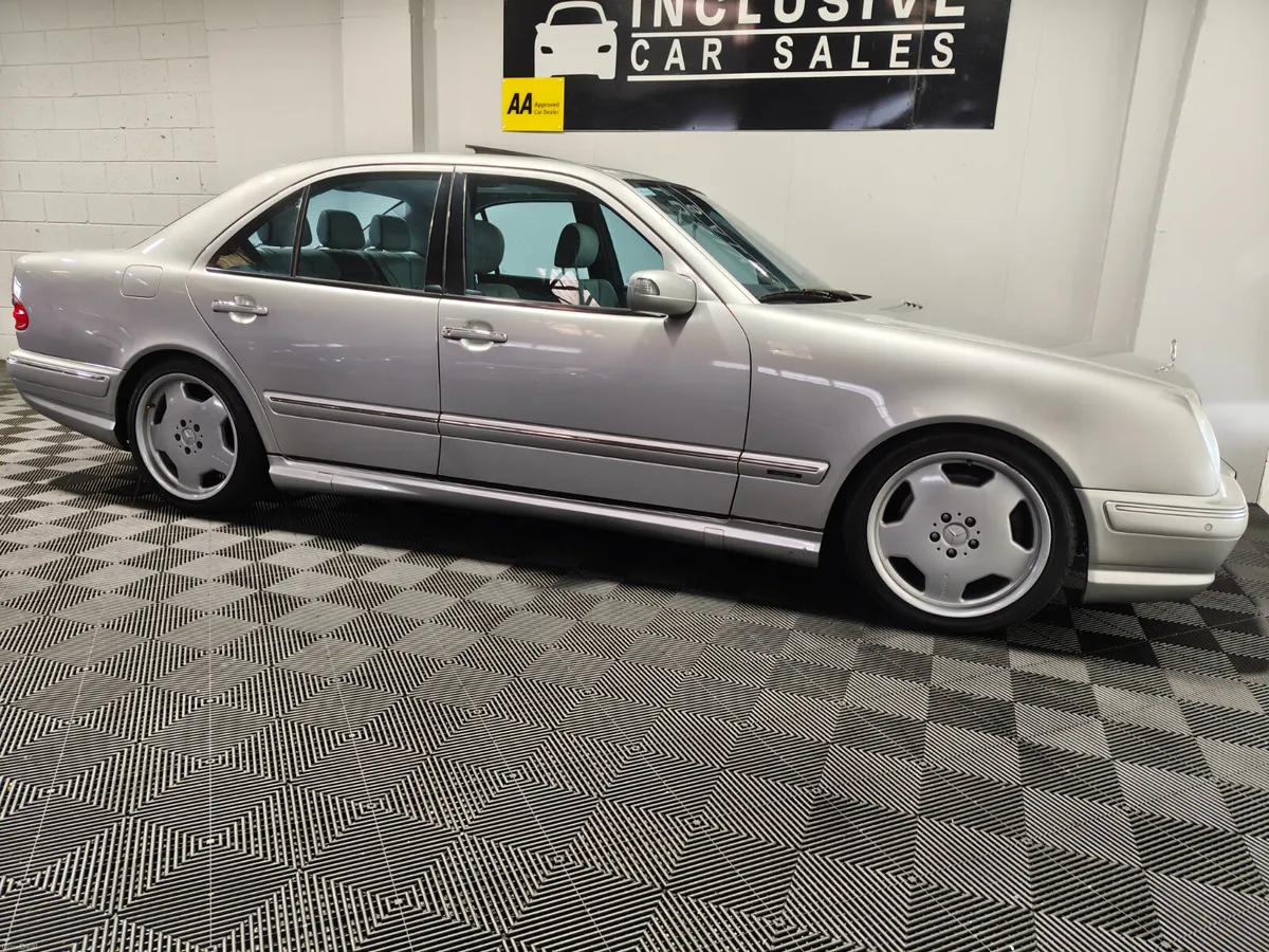 Mercedes-Benz E55 AMG 2000 5.5 PETROL - Image 4