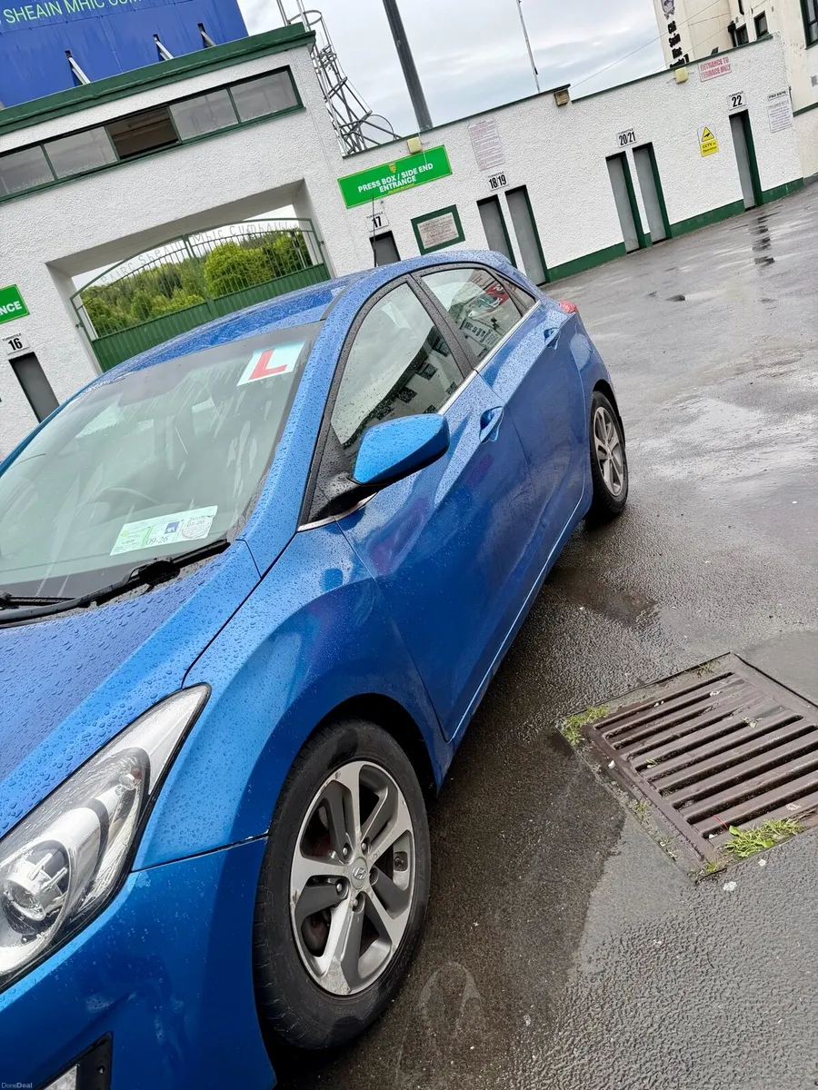 Car - Image 3