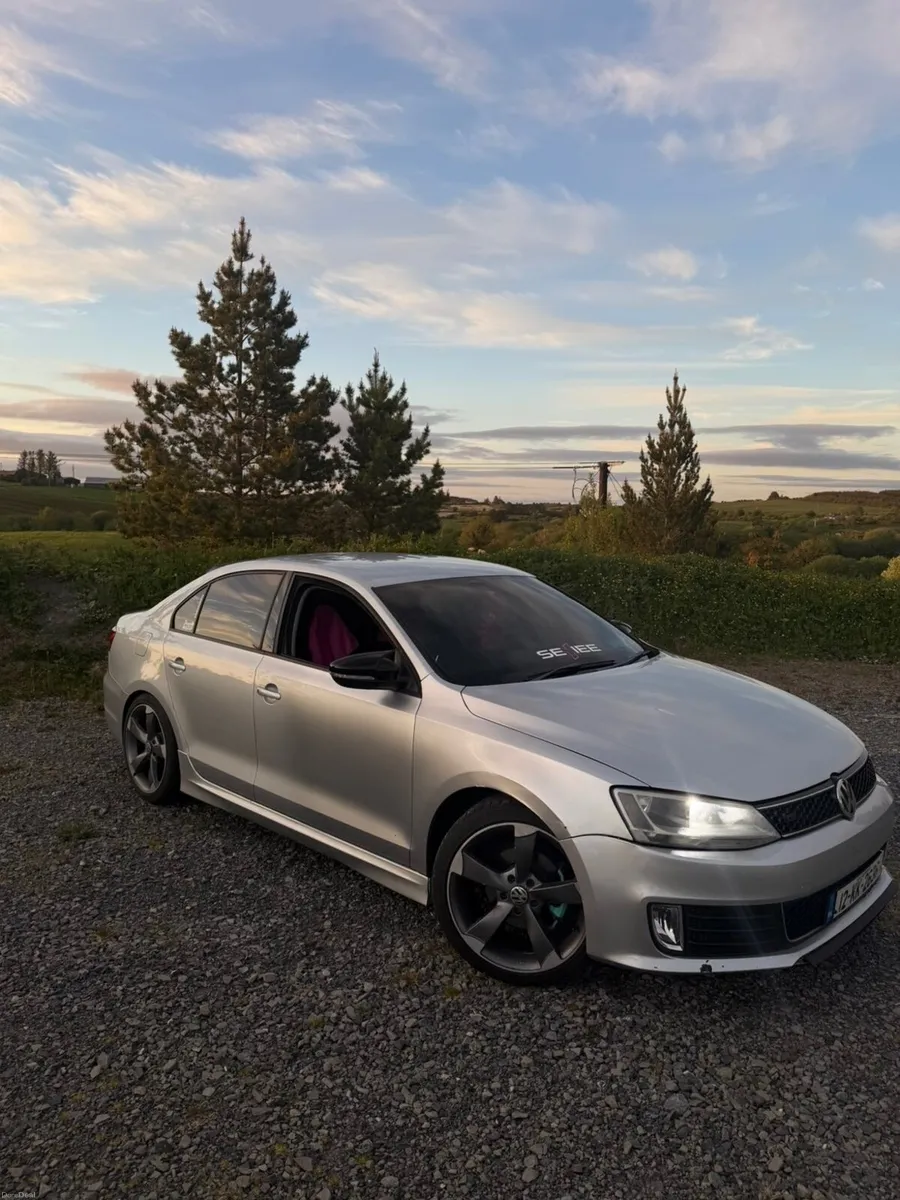 Volkswagen Jetta 2012 - Image 1