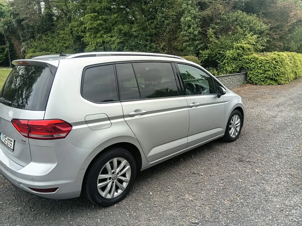 2017 Volkswagen Touran ComfortLine - Image 2