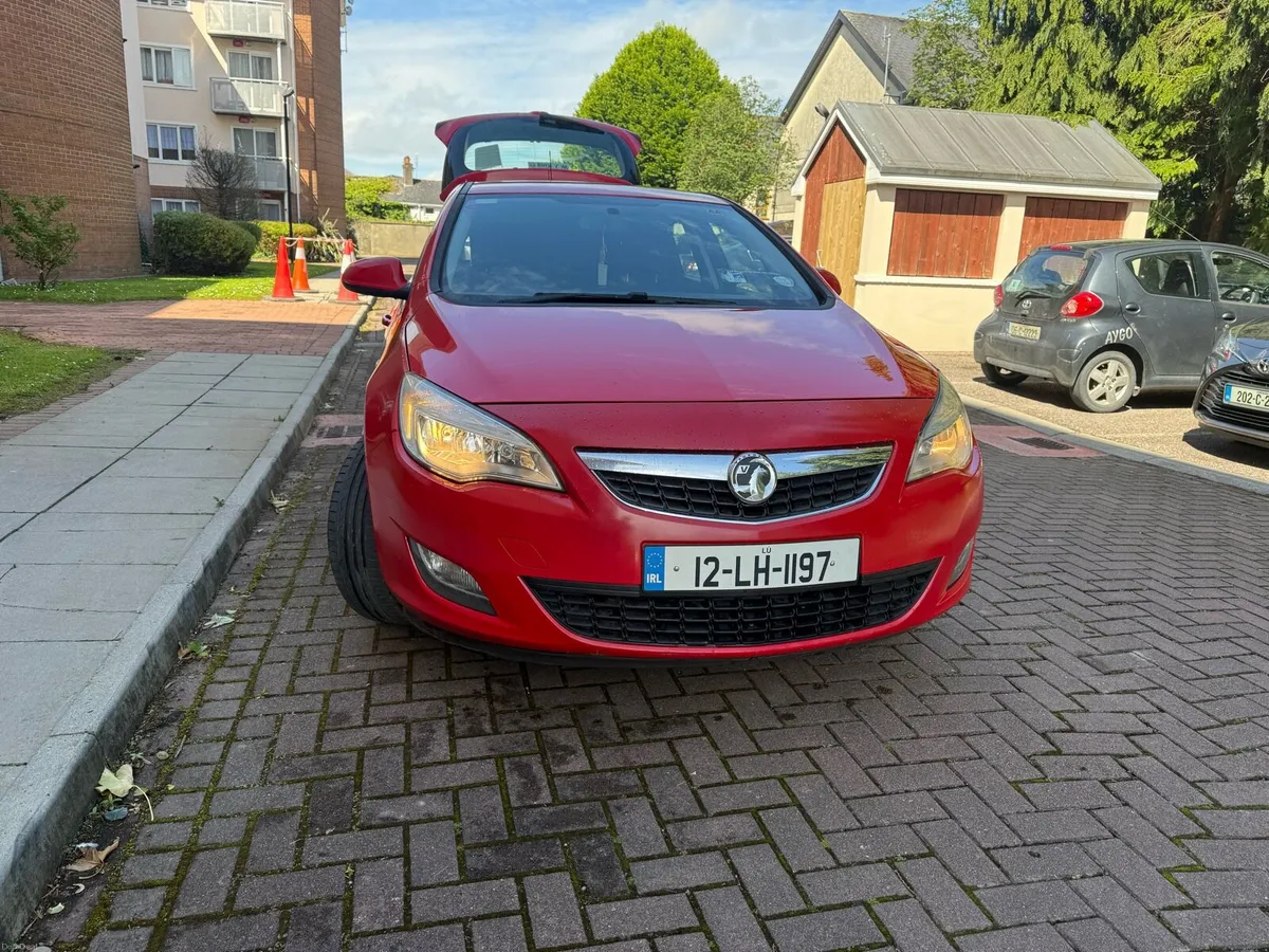 Astra 12 with new nct 07/27 low km 76700 - Image 3