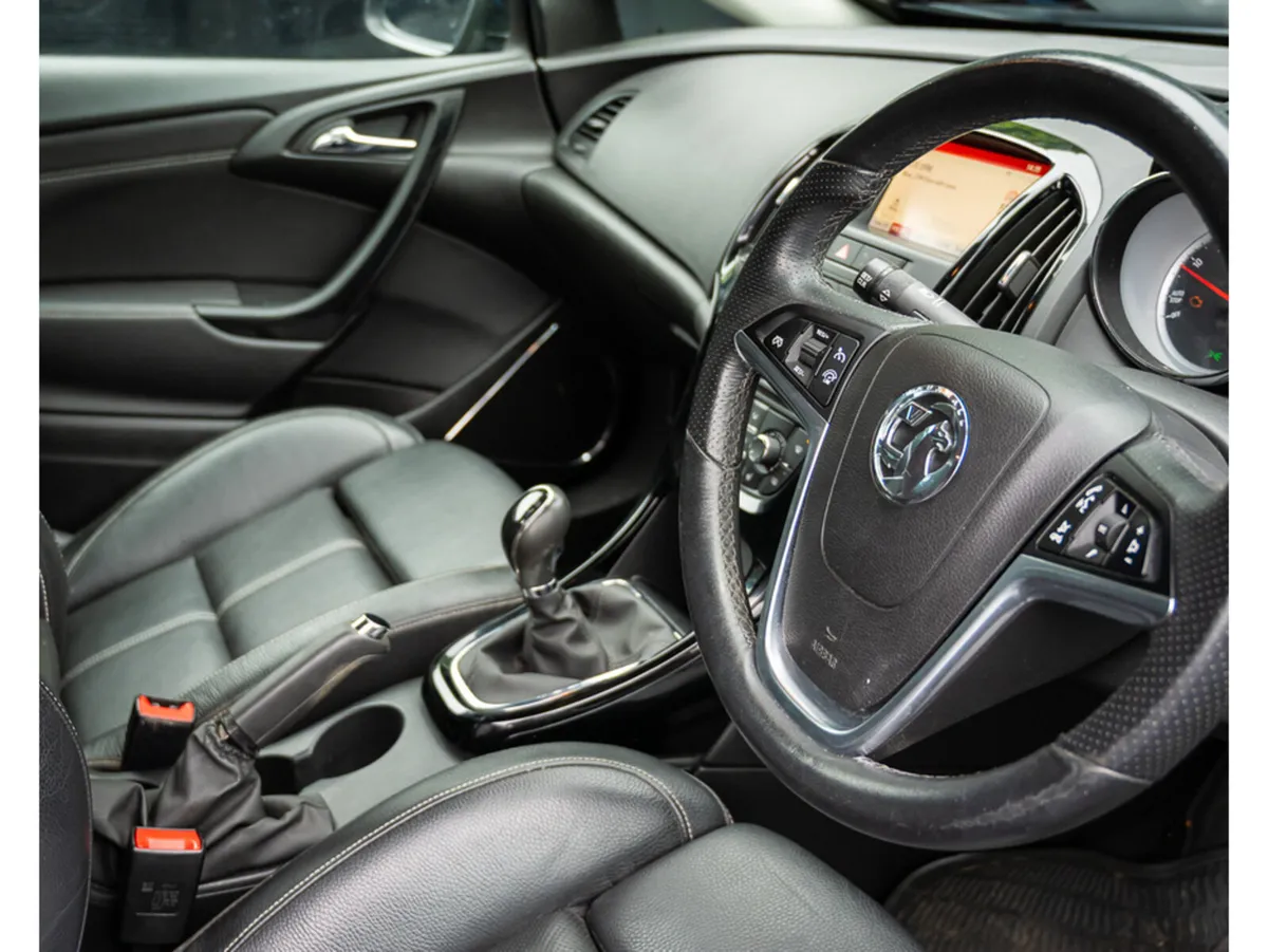 Vauxhall Astra 1.4 GTC TURBO LIMITED EDITION - Image 4
