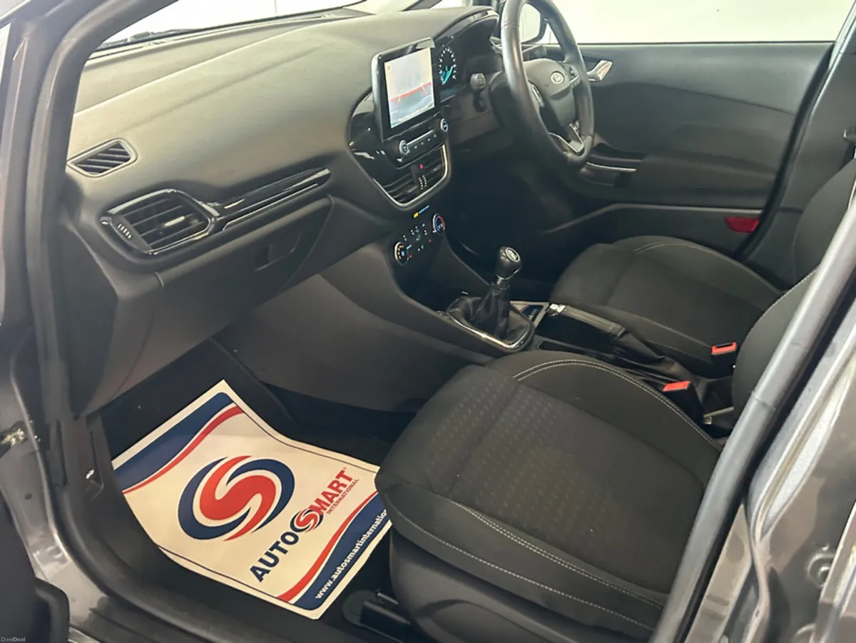 Ford Fiesta TITANIUM 1.10 85PS 5SPEED 4DR - Image 3