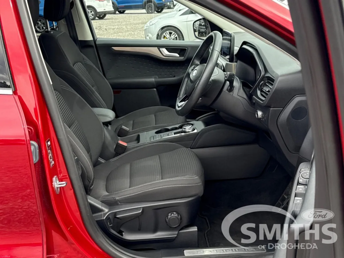 Ford Kuga TITANIUM 2.5 PHEV 225PS - Image 4