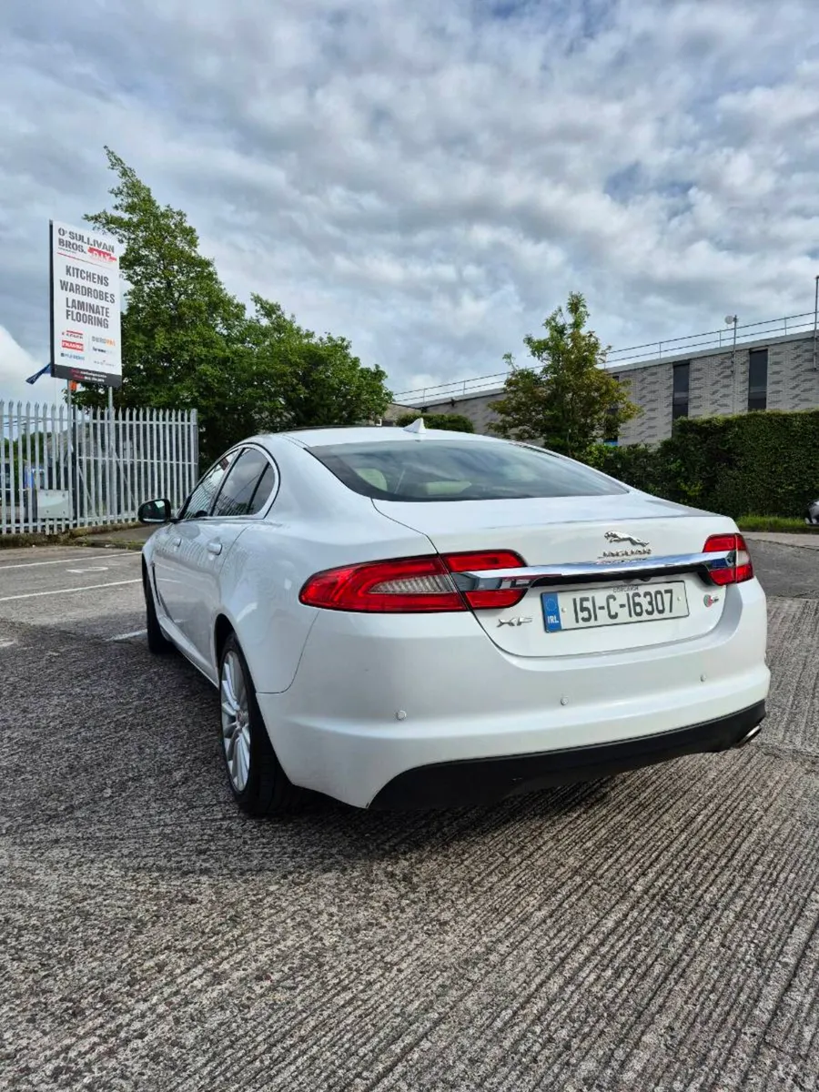 Jaguar xf 2.2 diesel automatic sunroof model - Image 3