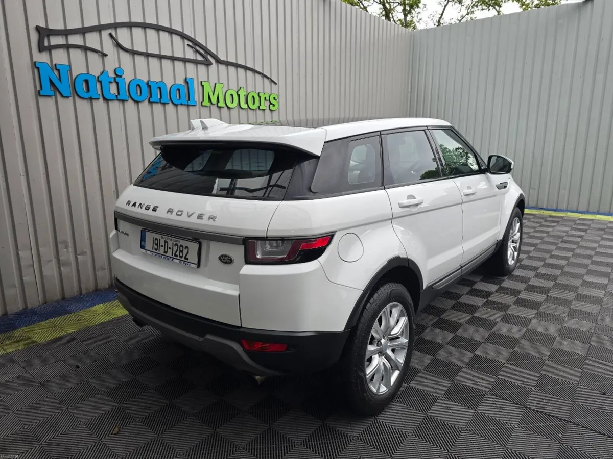 2019 Range Rover 2.0 Si4 PHEV Evoque - Image 3