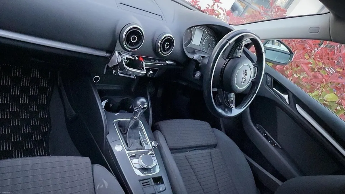 Audi A3 2014 - Image 2