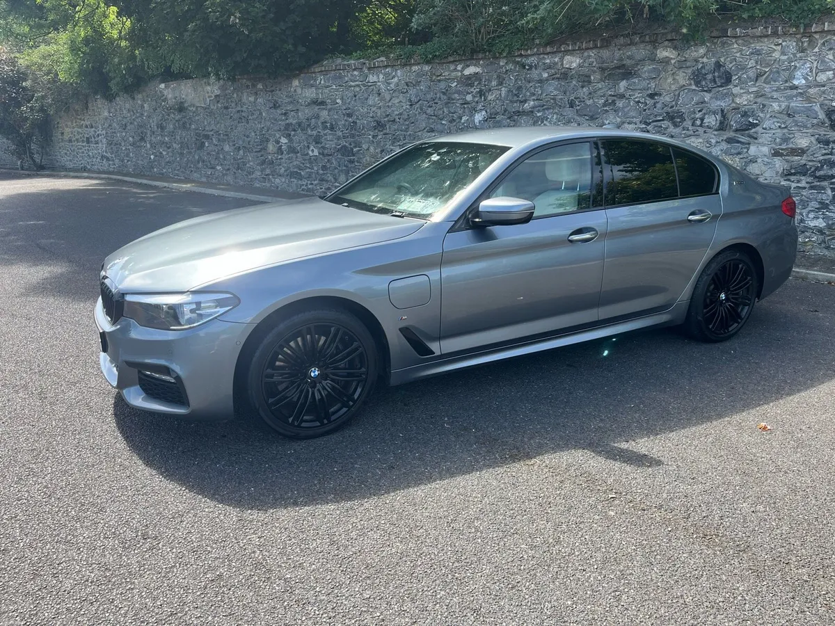 BMW530e M Sport - Image 2