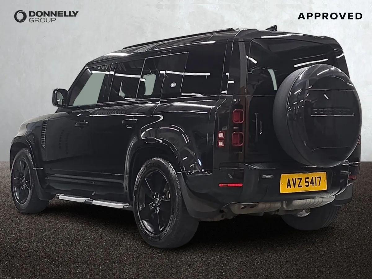 Land Rover Defender Diesel Estate X-Dynamic SE - Image 2