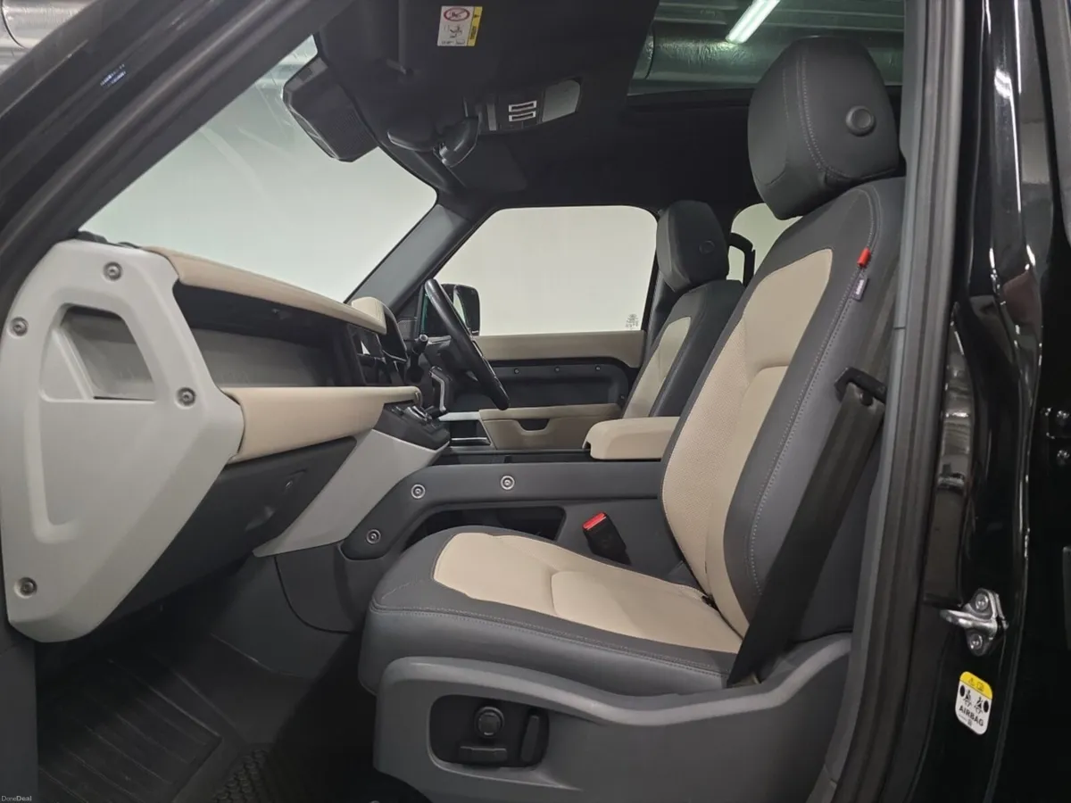 Land Rover Defender Diesel Estate X-Dynamic SE - Image 3