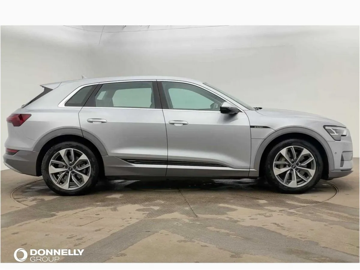 Audi E-tron Estate Technik - Image 4