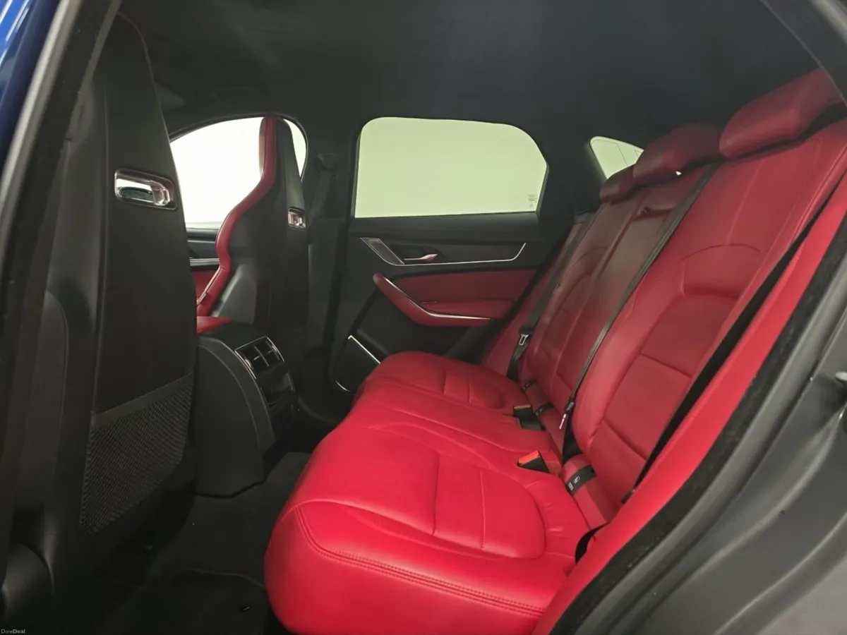 Jaguar F-pace F-Pace Diesel Estate R-Dynamic HSE - Image 4