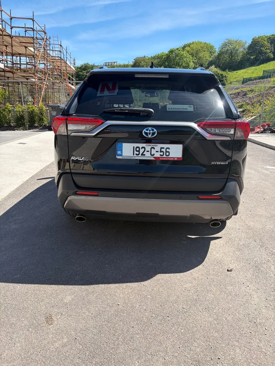 Toyota RAV4 2019 - Image 2