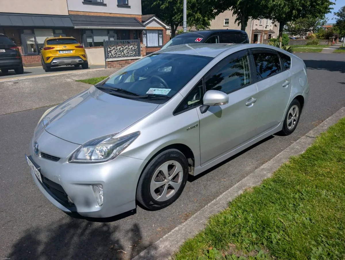 Toyota Prius 1.8 HYBRID NCT 08/2027 - Image 4