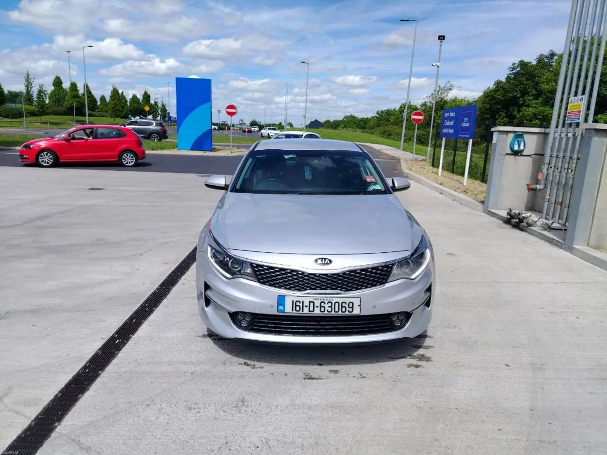 KIA OPTIMA - LOW MILEAGE - Platinum model - Image 2