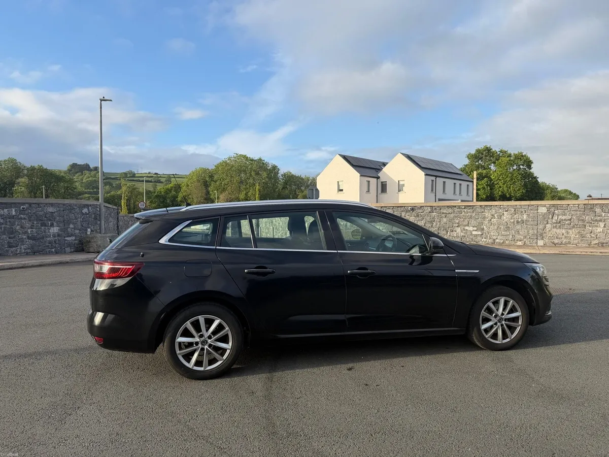 172 Renault Sport Tourer Dynamique - Image 3