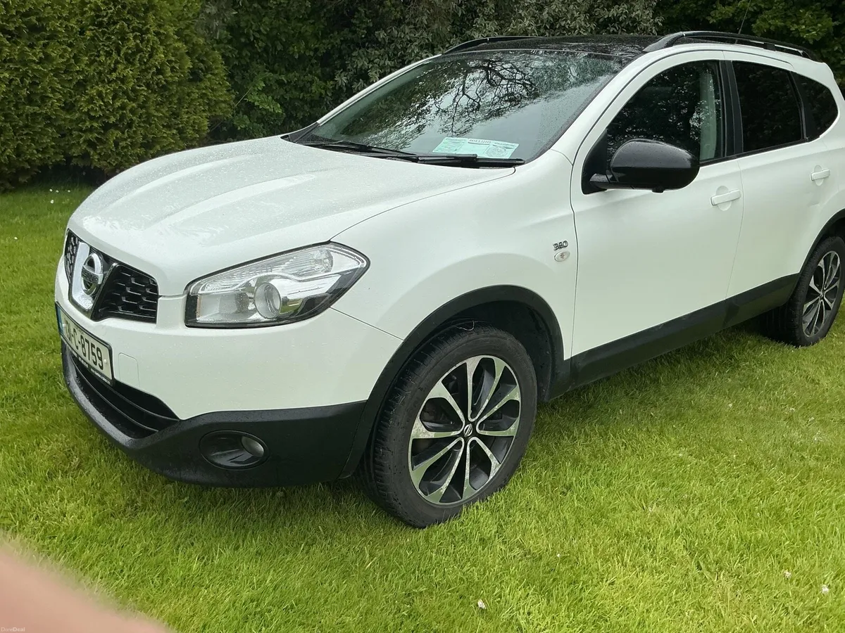 2013 Nissan Qashqai 360 7 x seater - Image 2