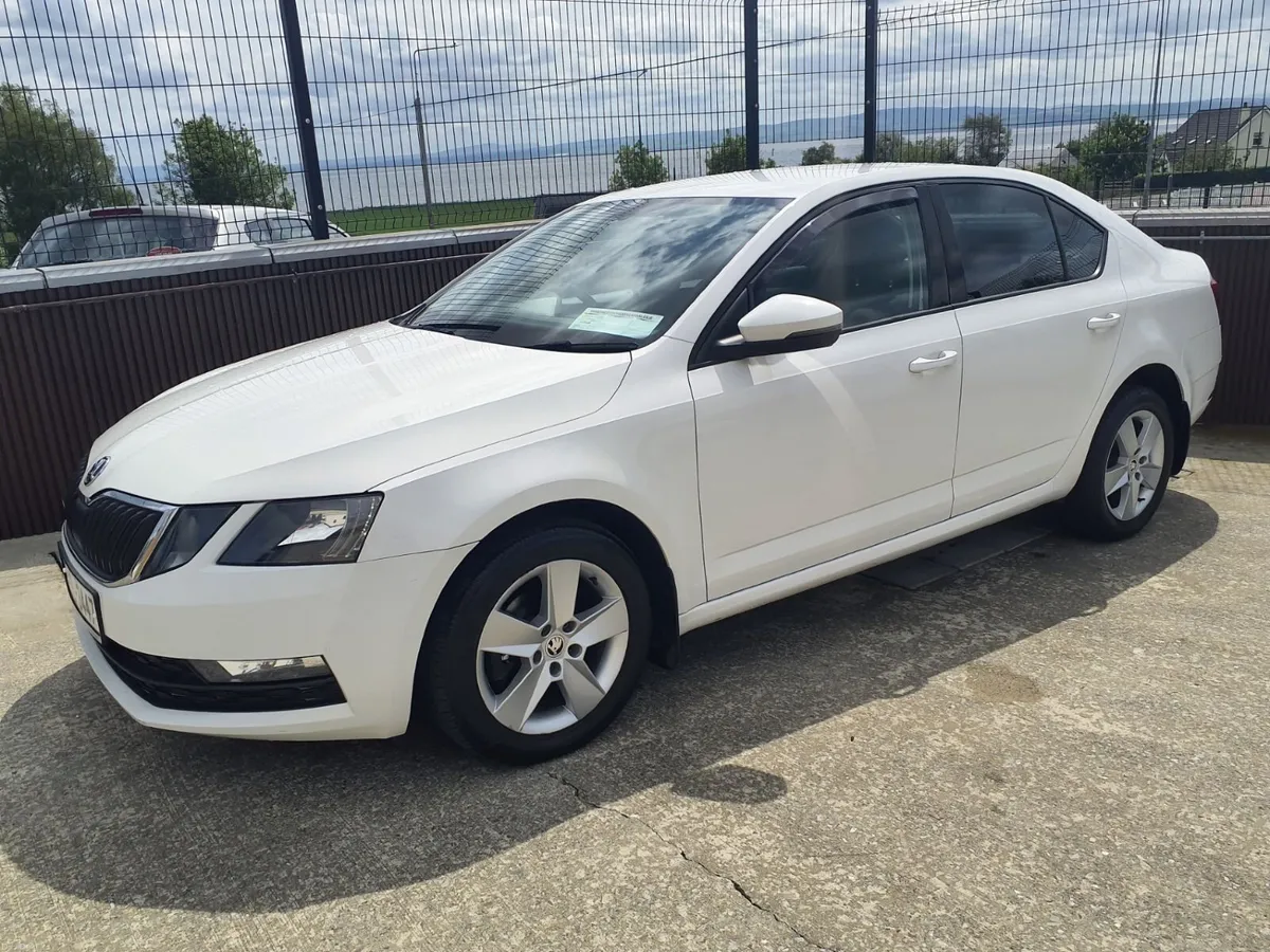 Skoda Octavia 2018 1.6 TDI SE 115PS 5DR - Image 2