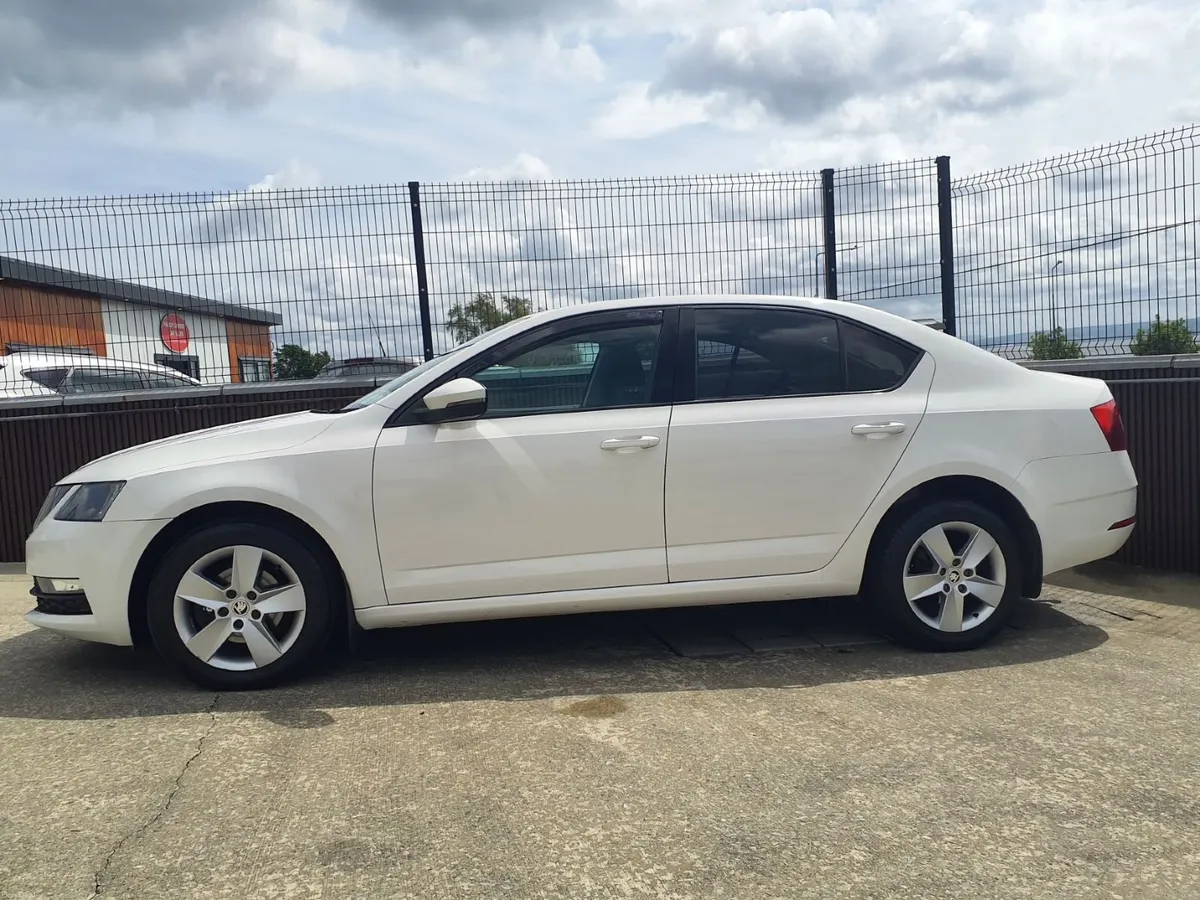 Skoda Octavia 2018 1.6 TDI SE 115PS 5DR - Image 3